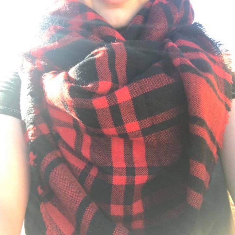 Red and black plaid blanket scarf